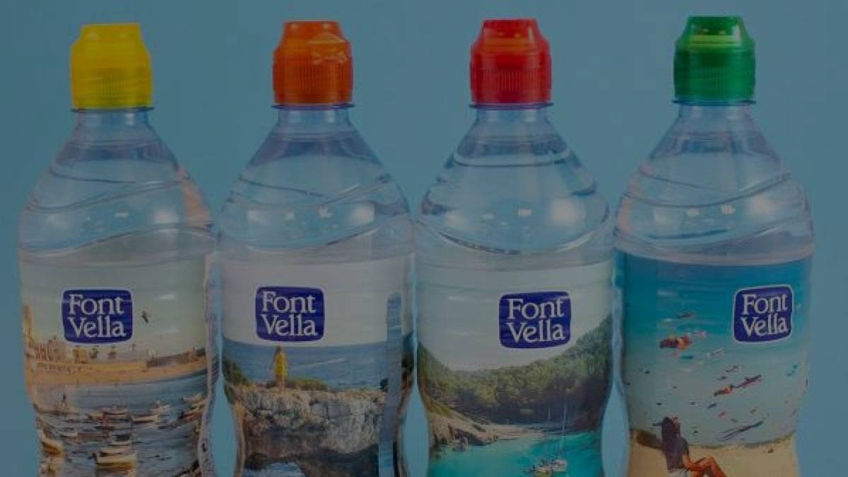 Font Vella lanza una botella fabricada íntegramente con plástico reciclado  de otras botellas