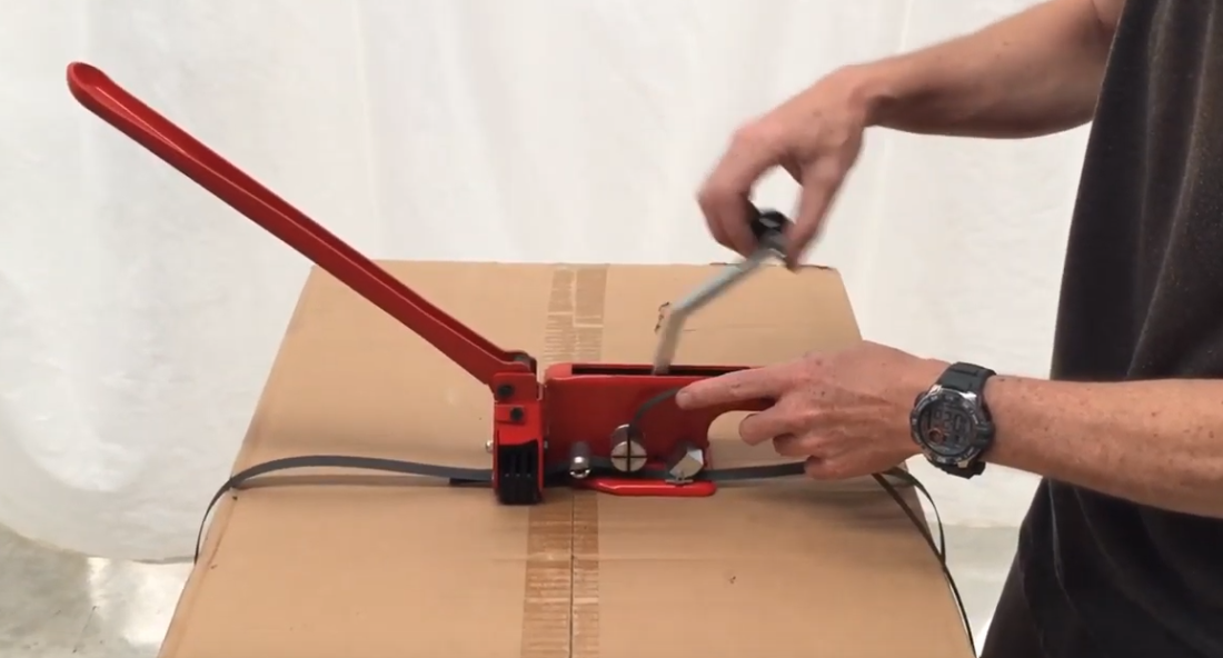 flejadora manual para fleje de plástico, ¿cómo se utiliza?