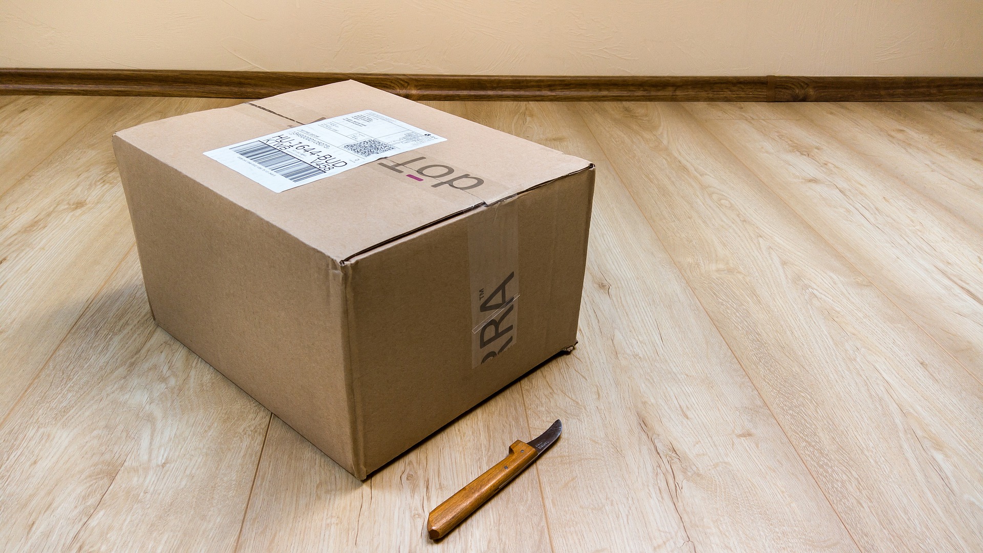 Cajas cartón para envíos, las protagonistas del embalaje navideño