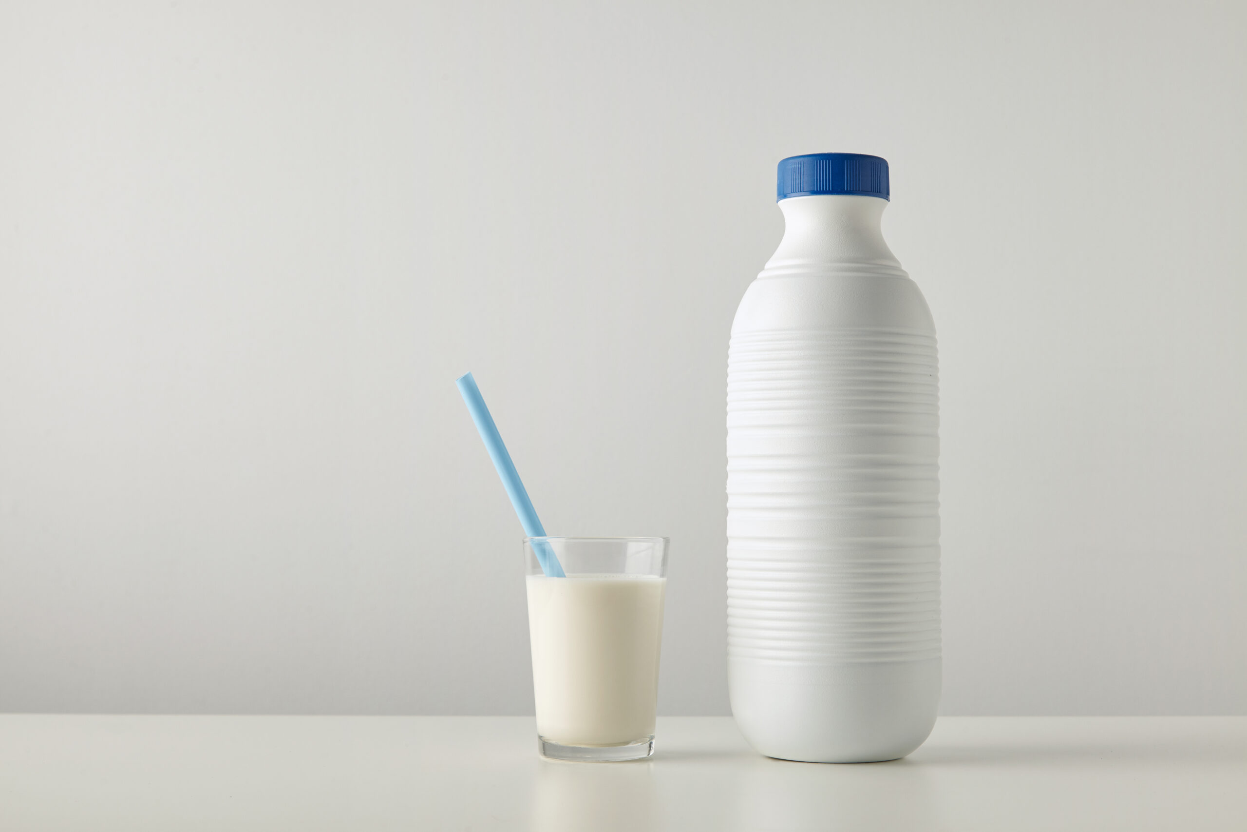 La Asturiana apuesta por la sostenibilidad y presenta su nuevo brik de leche con huella de carbono neutra