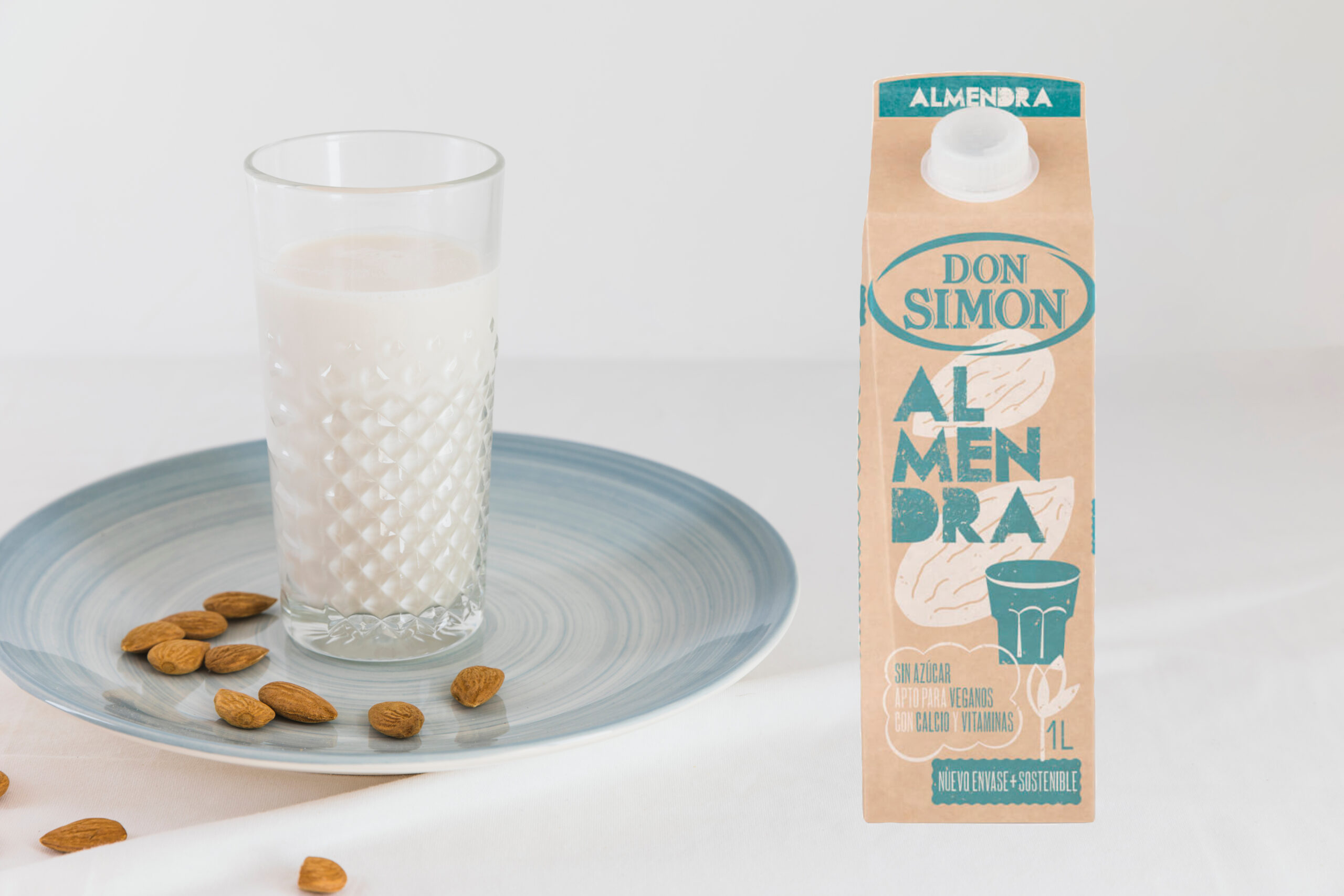 Don Simón lanza el primer envase sin aluminio para su gama de bebidas vegetales