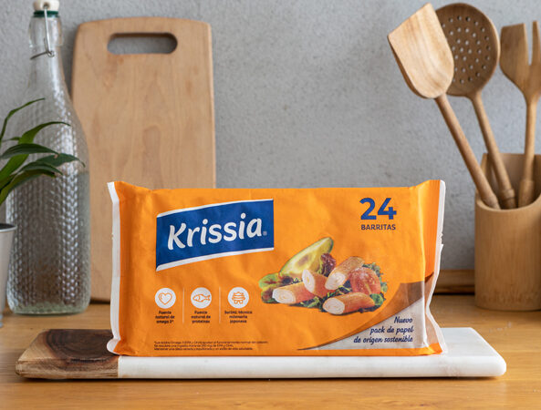 Krissia crea junto a Mondi un envase reciclable de papel para los palitos de Surimi