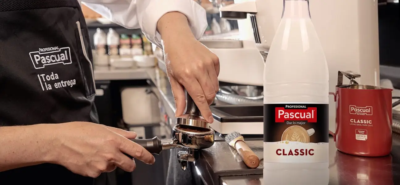 Nueva botella de leche Pascual más sostenible para hostelería